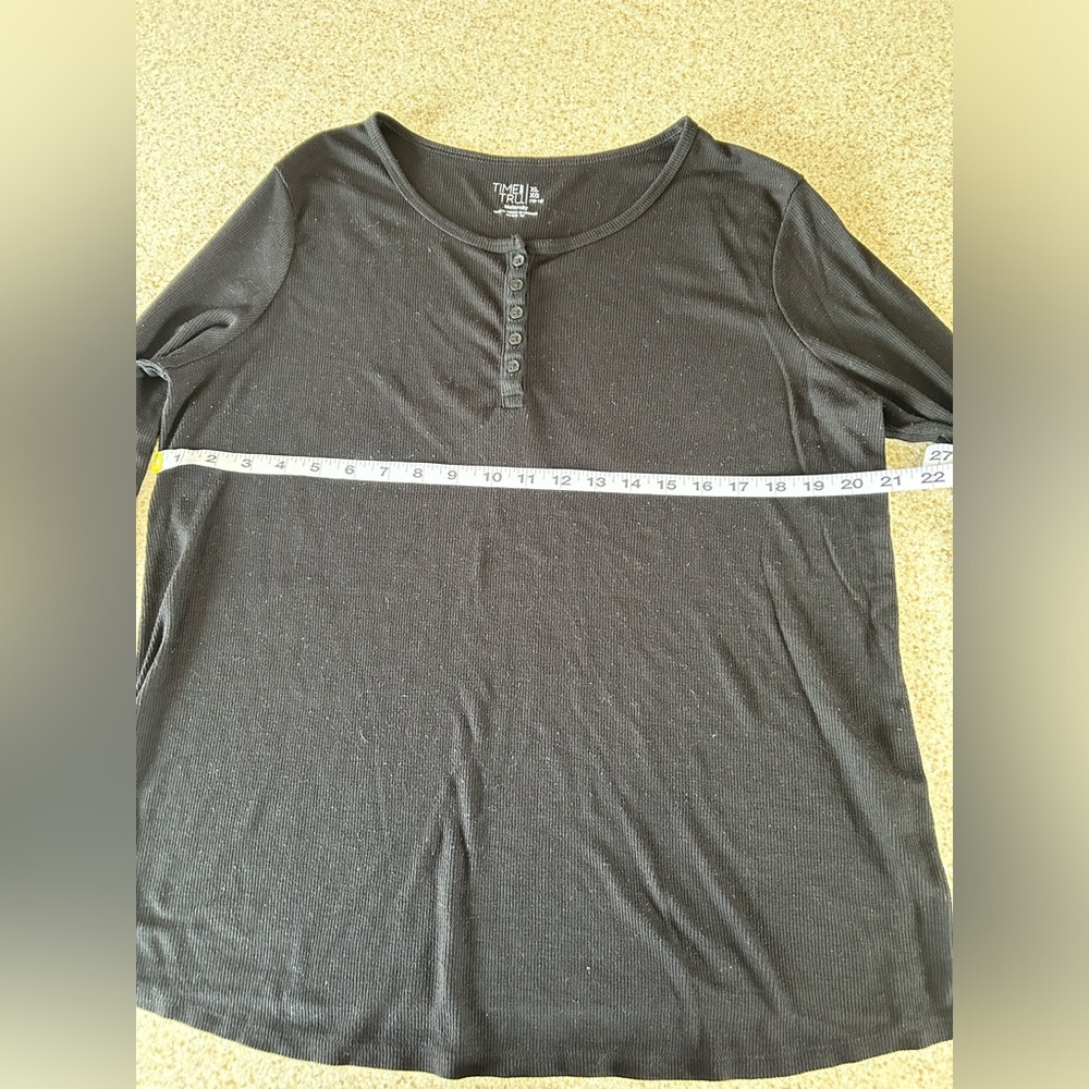 Time and Tru maternity long sleeve ribbed shirt - XL